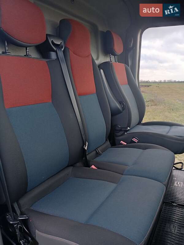 Мікроавтобус вантажний (до 3,5т) Renault Master 2016 в Богодухіву фото 12 Мікроавтобус вантажний (до 3,5т) Renault Master 2016 в Богодухіву