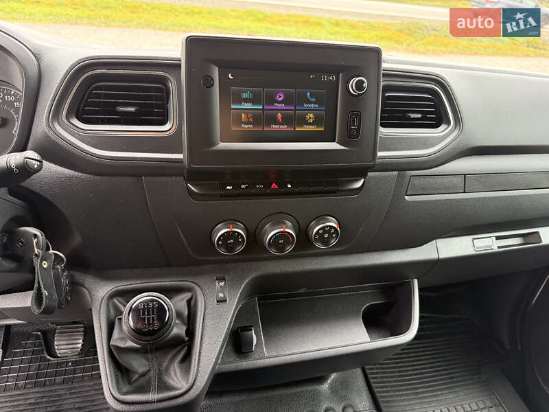 Грузовой фургон Renault Master 2023 в Дубно