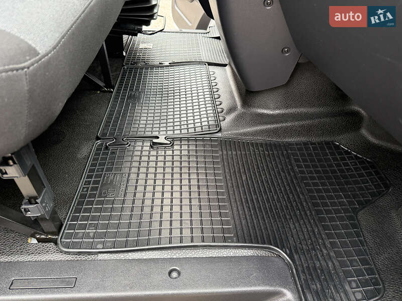 Грузовой фургон Renault Master 2023 в Дубно