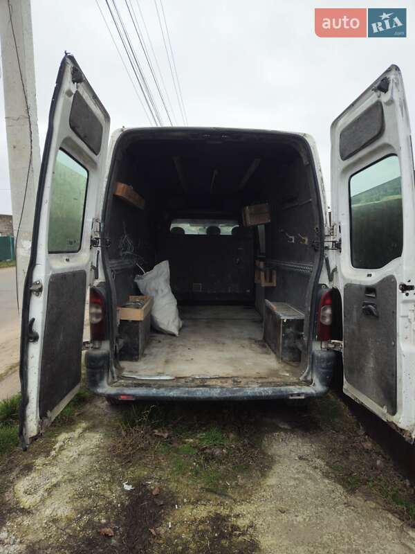 Грузовой фургон Renault Master 2004 в Бердичеве фото 3 Грузовой фургон Renault Master 2004 в Бердичеве