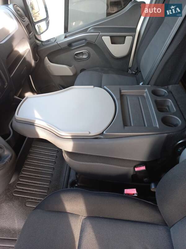 Грузовой фургон Renault Master 2016 в Харькове