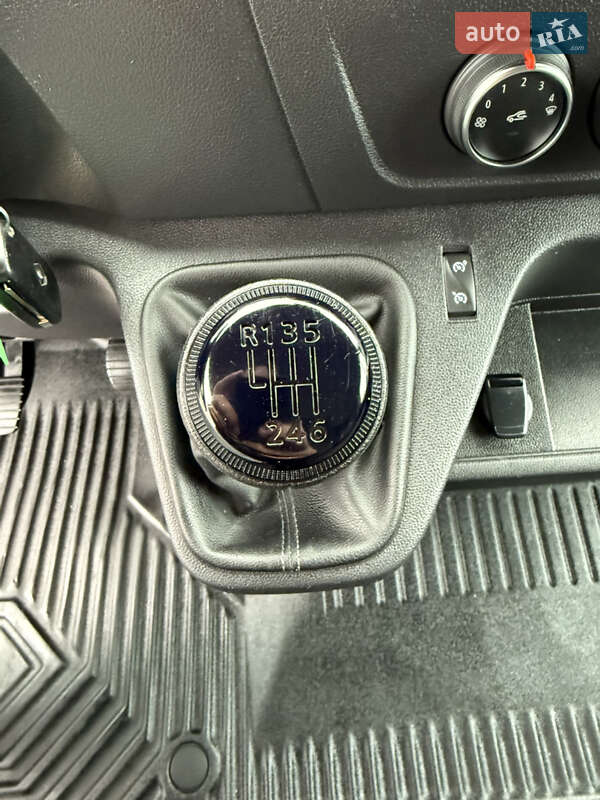 Вантажний фургон Renault Master 2023 в Києві