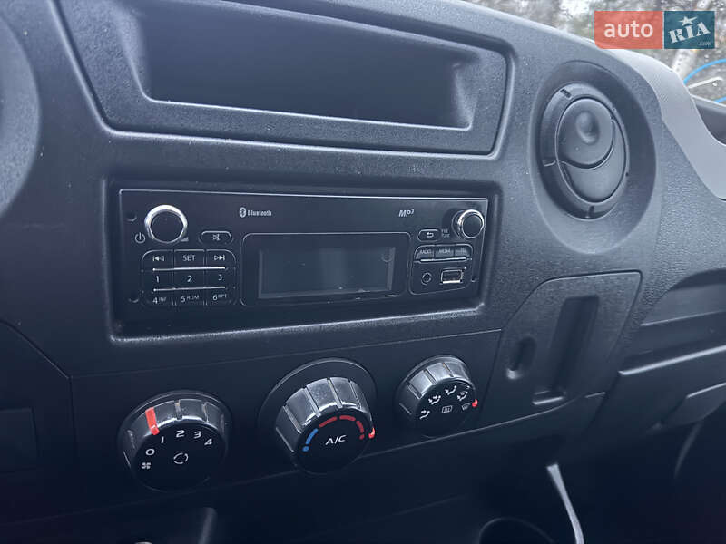 Тентованый Renault Master 2016 в Дубно