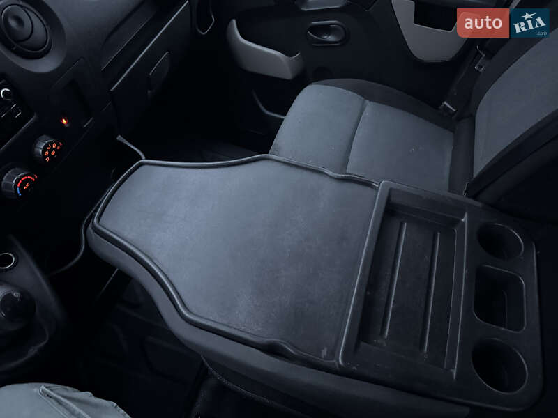 Тентованый Renault Master 2016 в Дубно