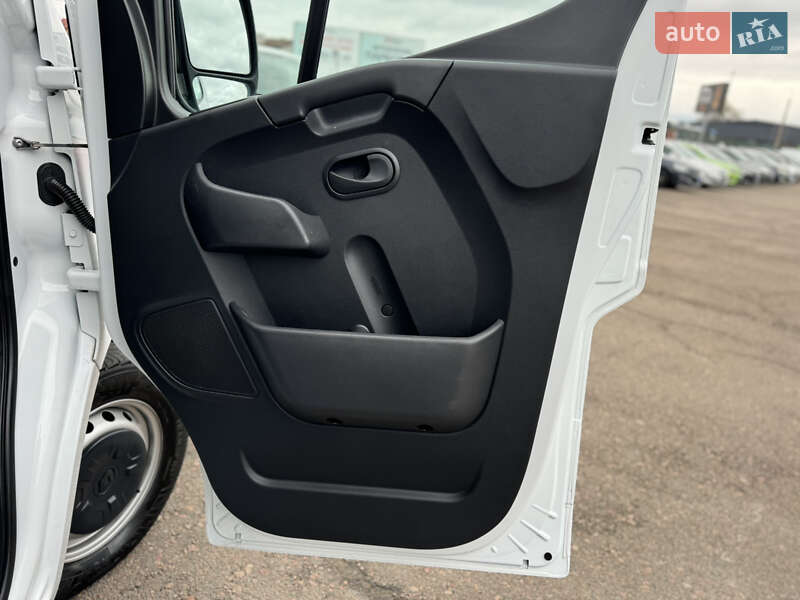 Грузовой фургон Renault Master 2021 в Киеве