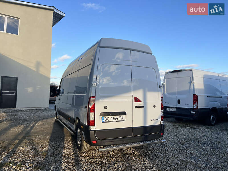 Вантажопасажирський фургон Renault Master 2018 в Львові