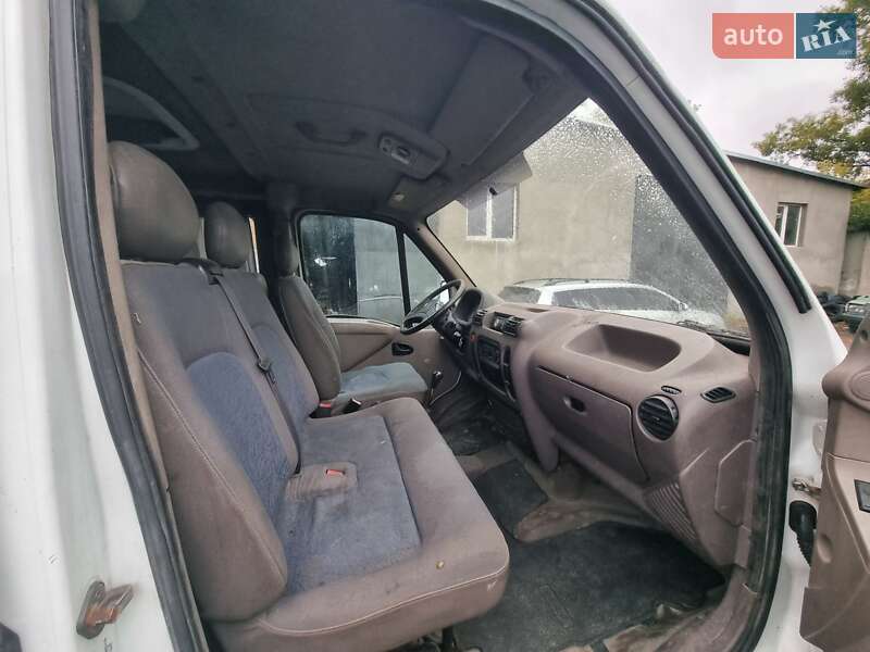 Грузопассажирский фургон Renault Master 2002 в Кременце