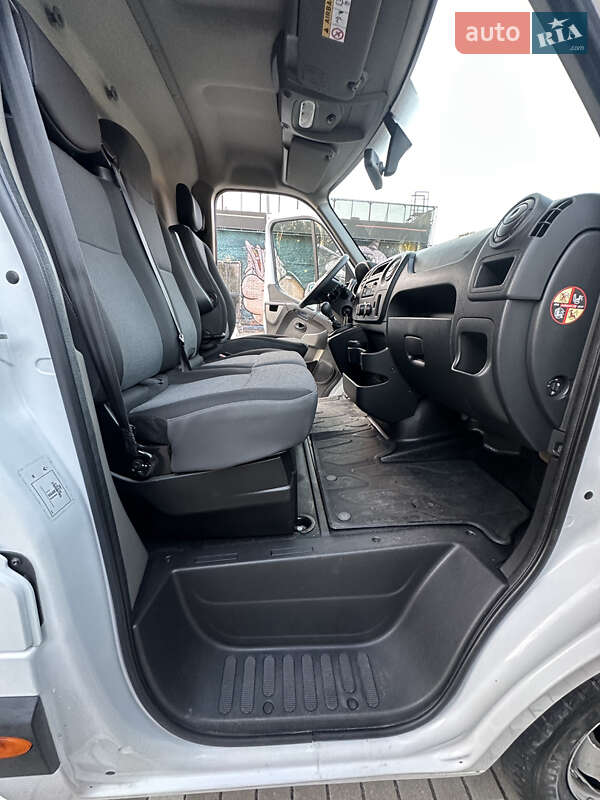 Грузовой фургон Renault Master 2018 в Луцке