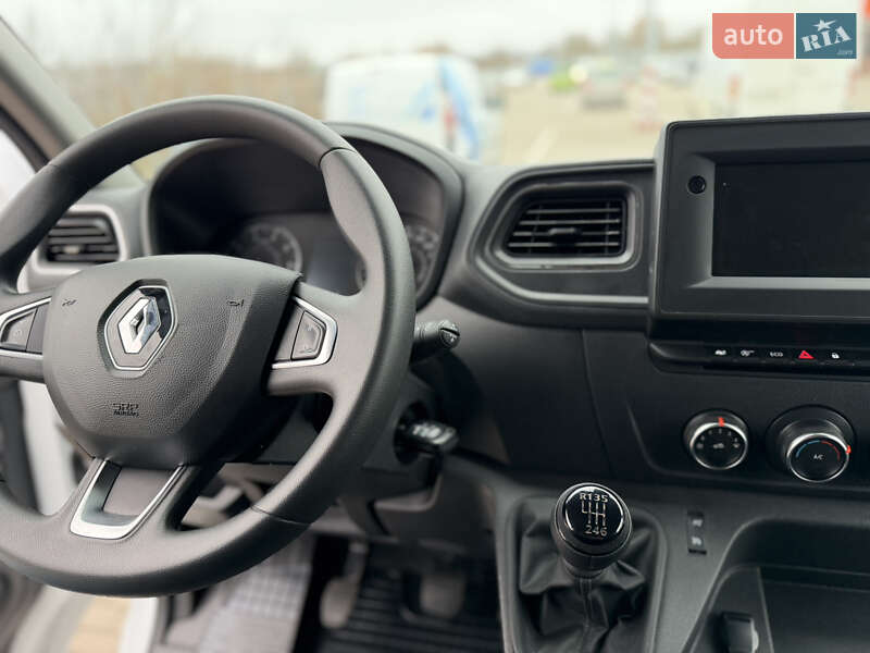 Грузовой фургон Renault Master 2022 в Дубно