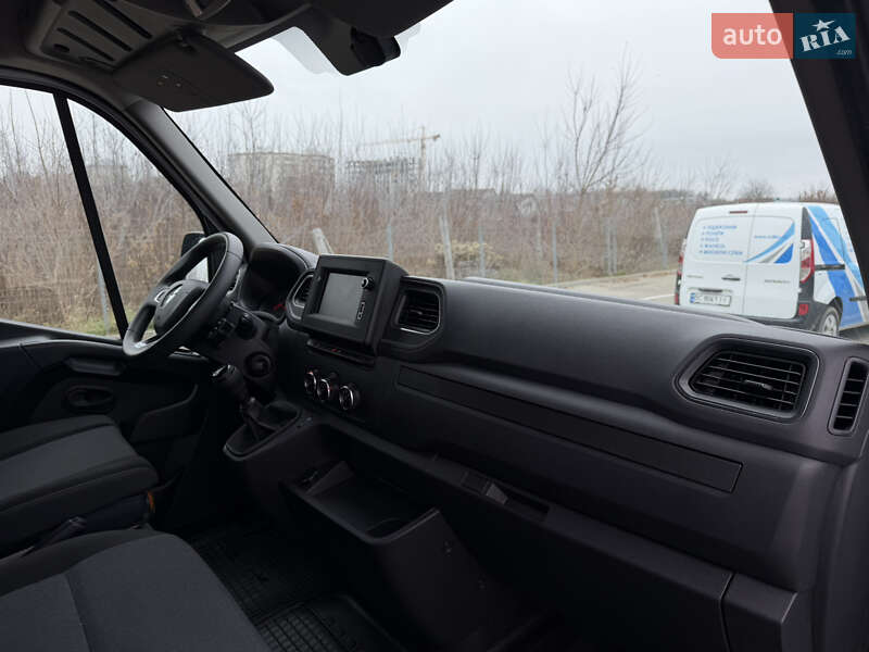 Грузовой фургон Renault Master 2022 в Дубно