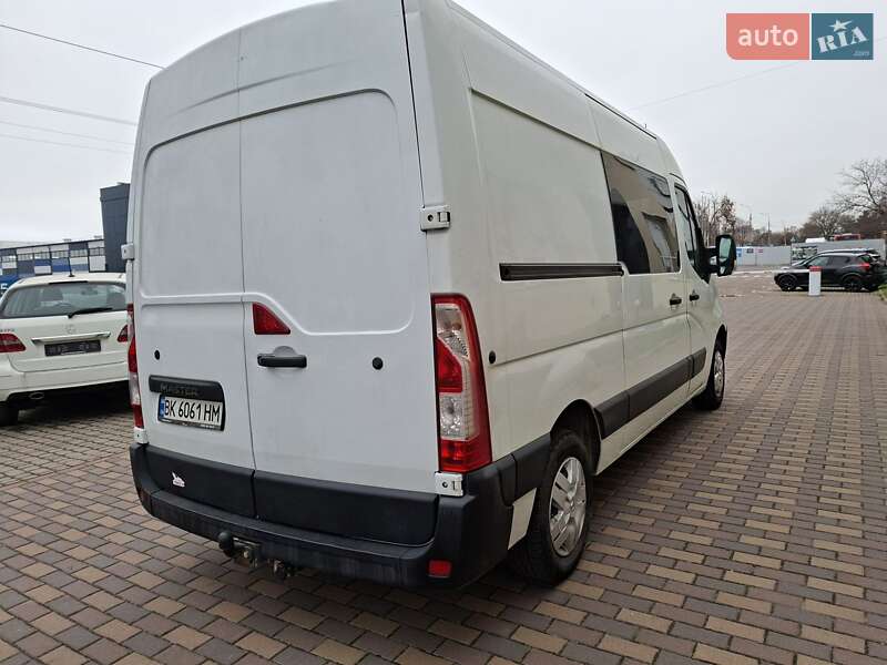 Грузовой фургон Renault Master 2012 в Ровно