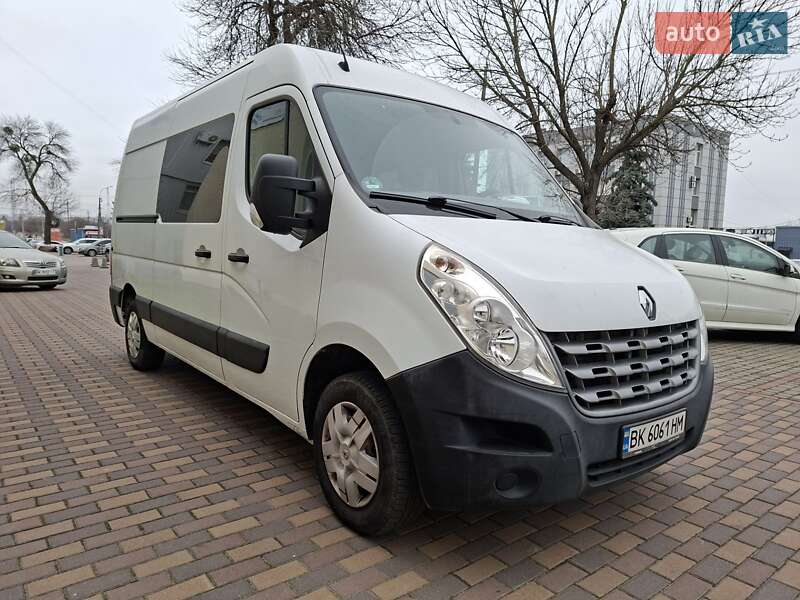 Грузовой фургон Renault Master 2012 в Ровно