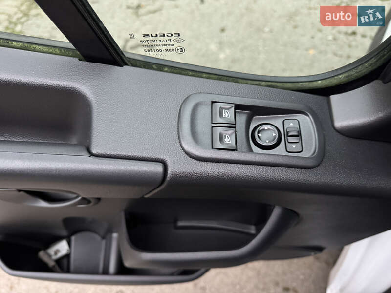 Грузовой фургон Renault Master 2021 в Корце