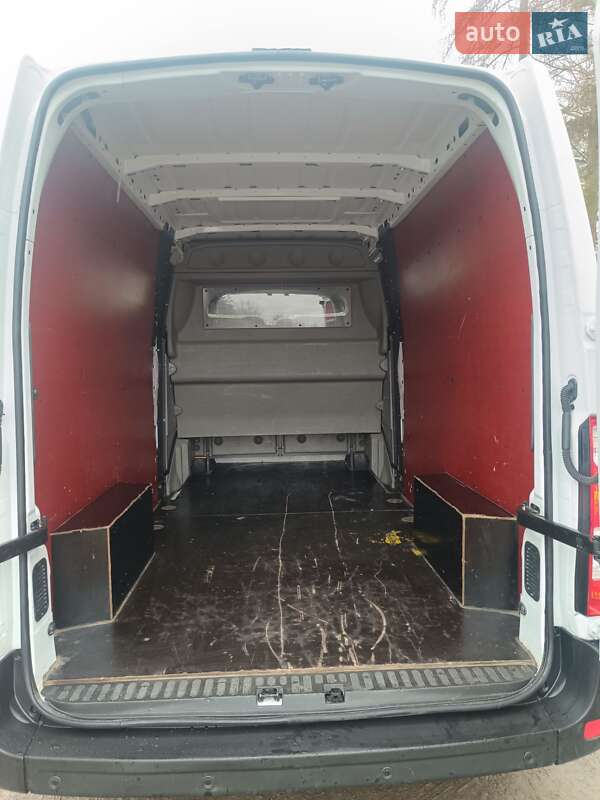 Вантажопасажирський фургон Renault Master 2018 в Дубні