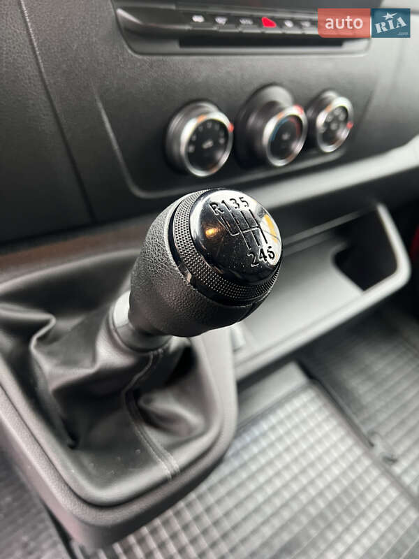 Вантажний фургон Renault Master 2023 в Дніпрі