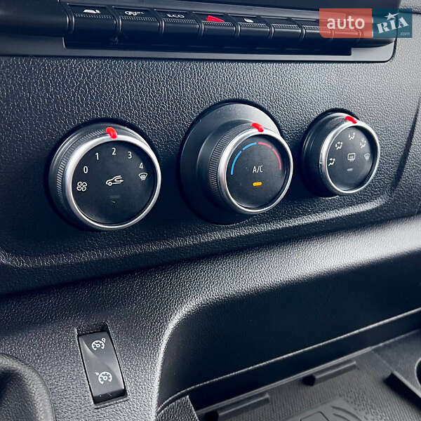 Вантажний фургон Renault Master 2021 в Києві