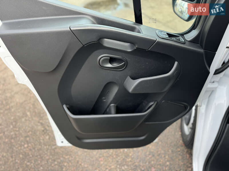 Вантажний фургон Renault Master 2020 в Києві