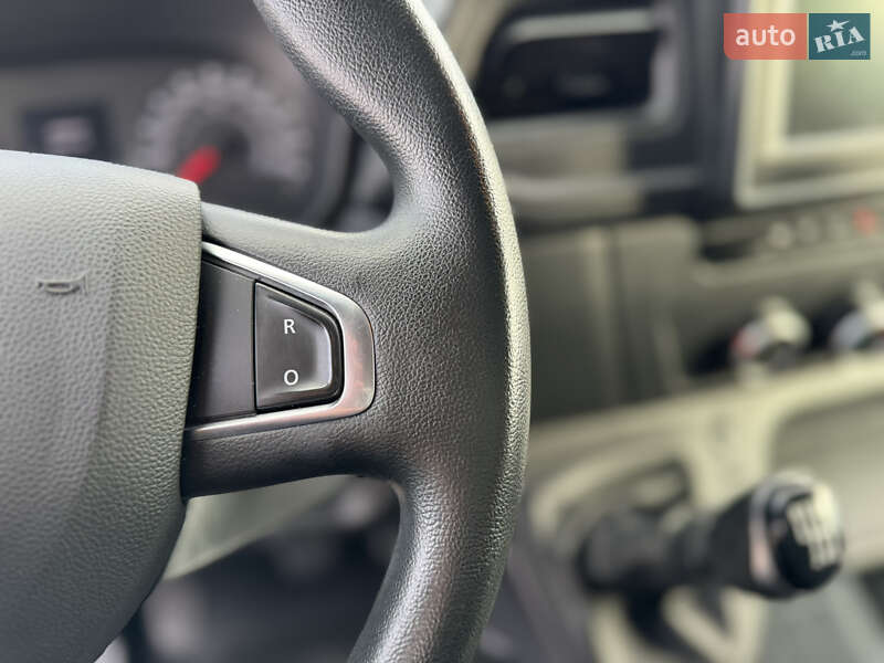 Вантажний фургон Renault Master 2020 в Києві