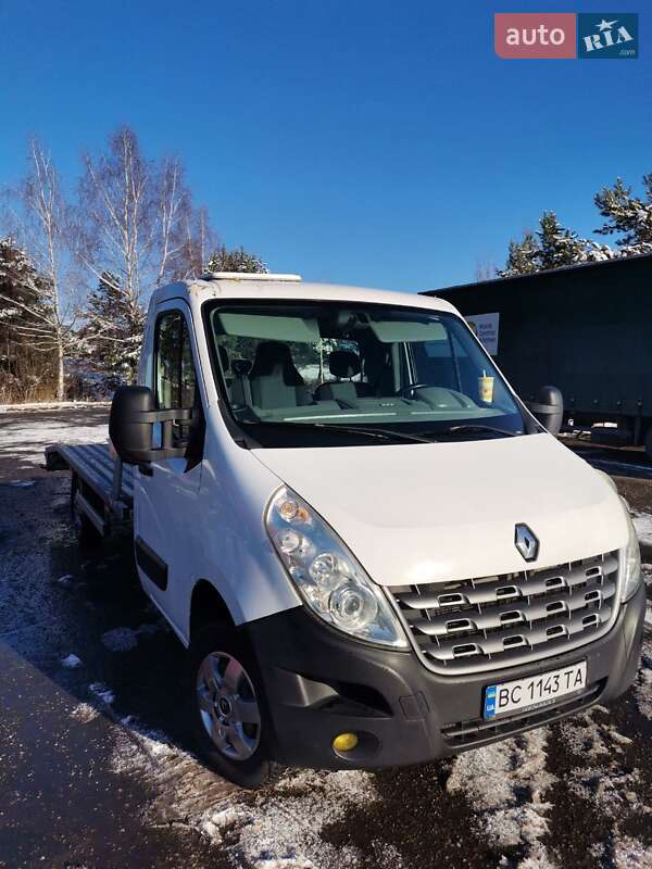 Евакуатор Renault Master 2012 в Львові
