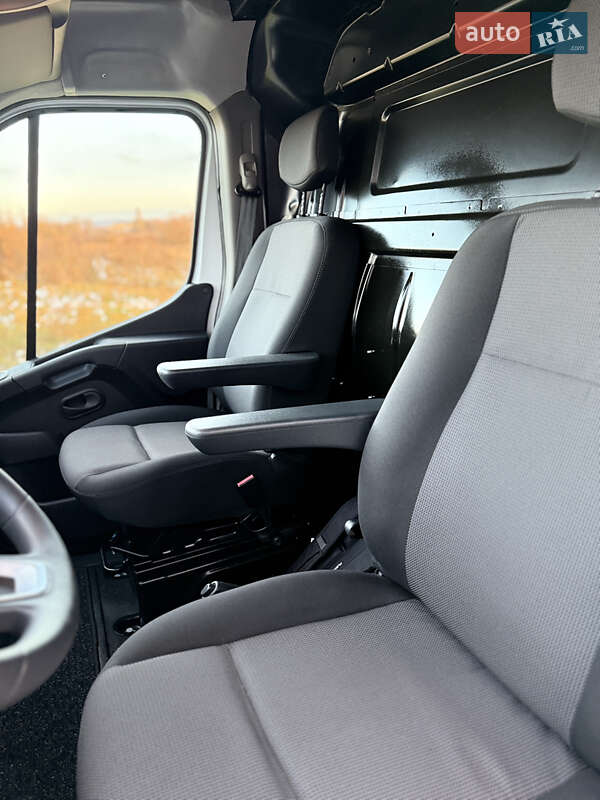 Грузовой фургон Renault Master 2021 в Ровно