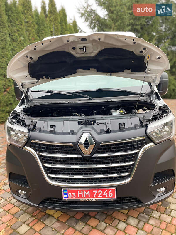 Вантажний фургон Renault Master 2020 в Дубні