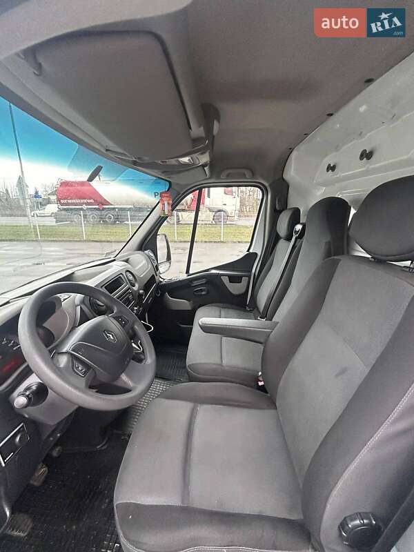 Вантажний фургон Renault Master 2016 в Ковелі