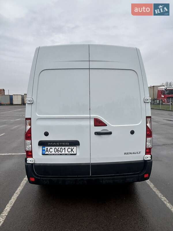 Вантажний фургон Renault Master 2016 в Ковелі