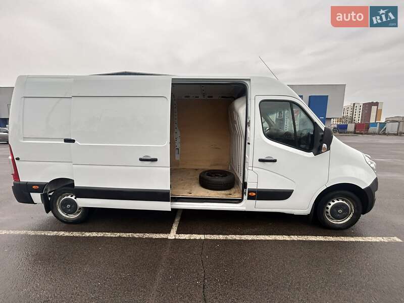 Вантажний фургон Renault Master 2016 в Ковелі