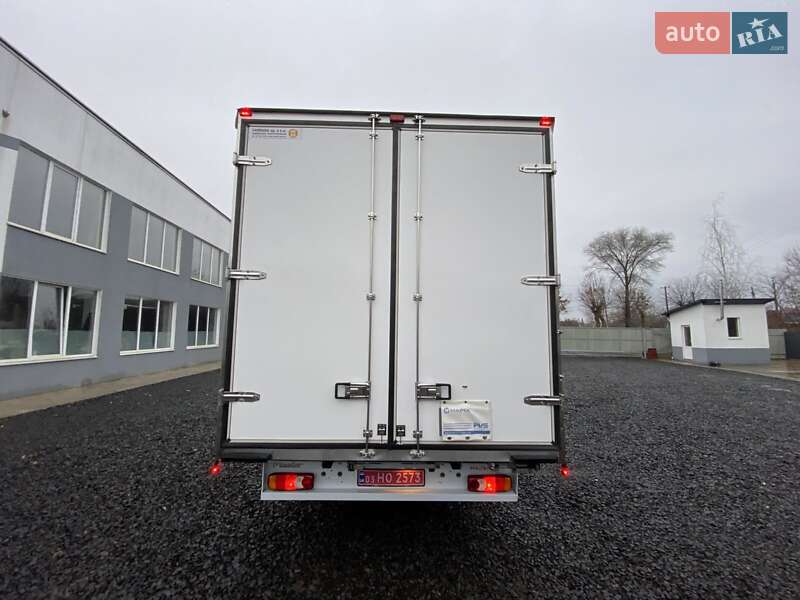 Другие грузовики Renault Master 2023 в Киеве