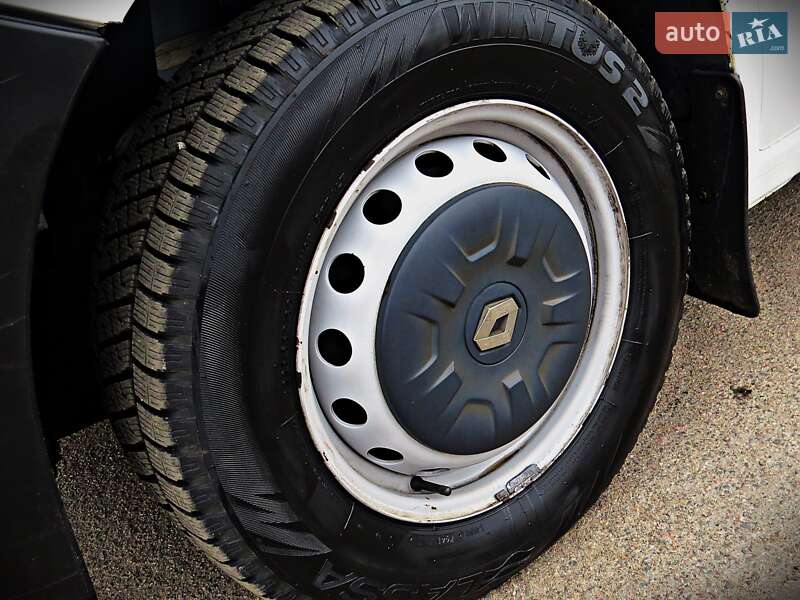 Грузовой фургон Renault Master 2017 в Черкассах