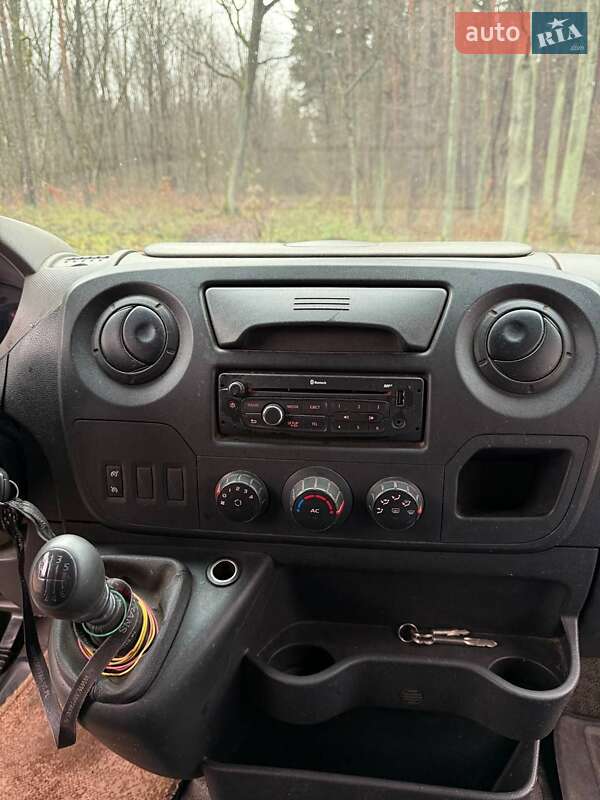 Тентованый Renault Master 2013 в Киверцах