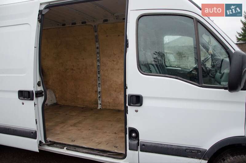 Грузовой фургон Renault Master 2007 в Сарнах