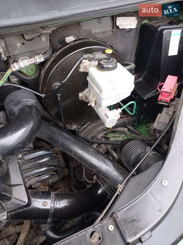 Вантажний фургон Renault Master 2006 в Долинській