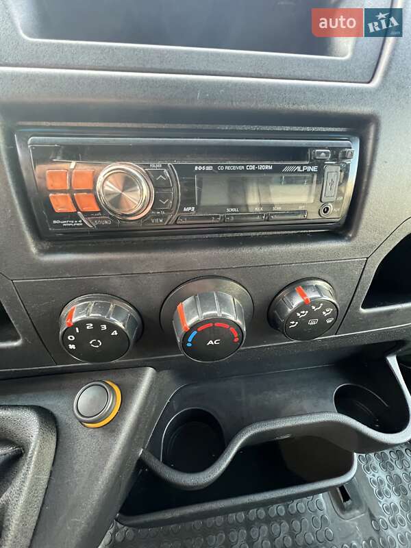 Вантажний фургон Renault Master 2011 в Одесі