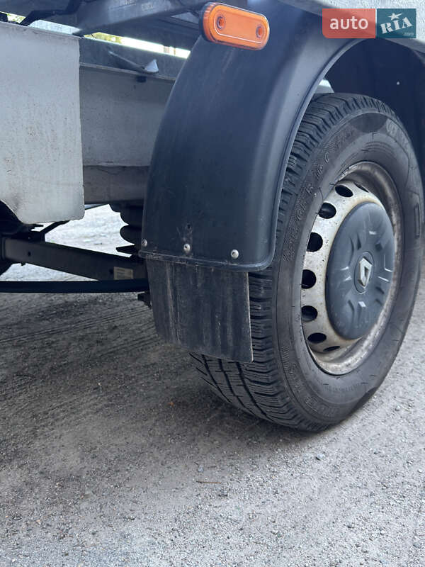 Эвакуатор Renault Master 2013 в Коростышеве