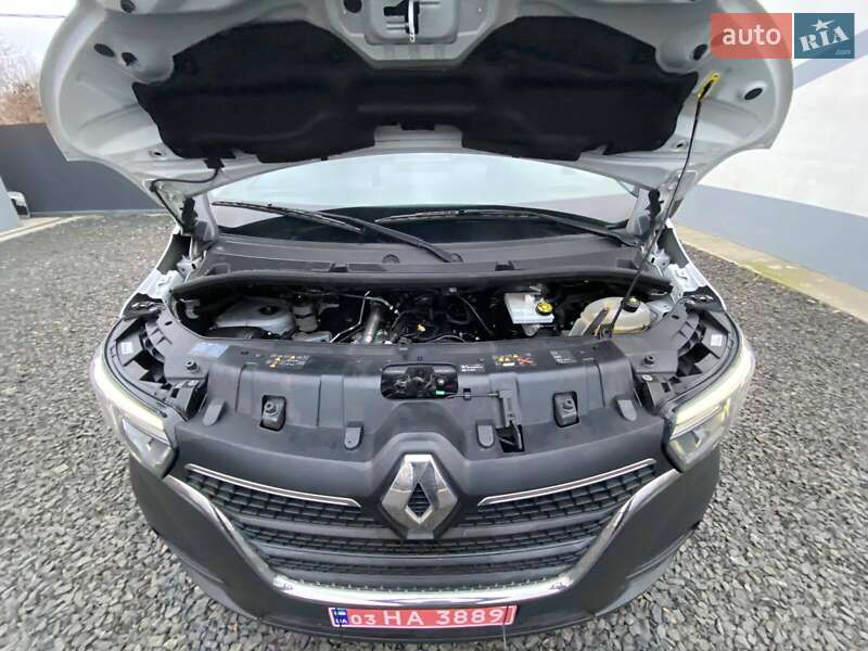 Грузовой фургон Renault Master 2022 в Киеве