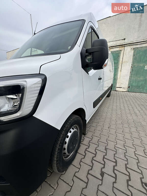 Вантажний фургон Renault Master 2023 в Чернівцях