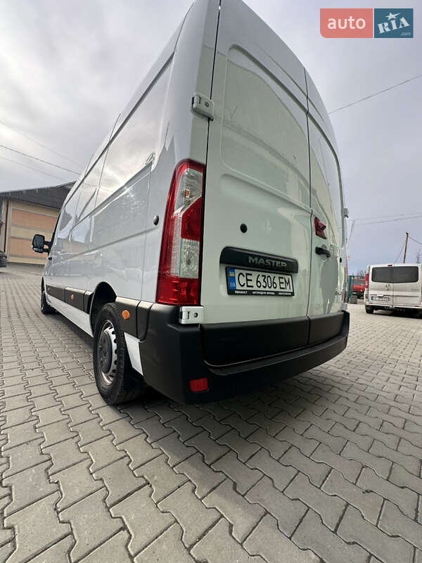 Вантажний фургон Renault Master 2023 в Чернівцях