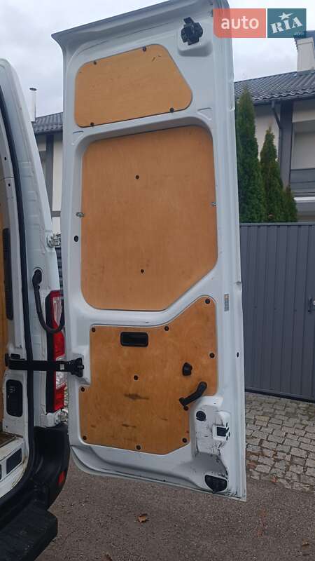 Микроавтобус грузовой (до 3,5т) Renault Master 2014 в Виннице