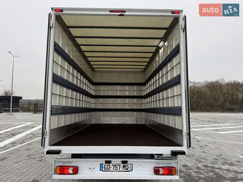 Грузовой фургон Renault Master 2022 в Дубно