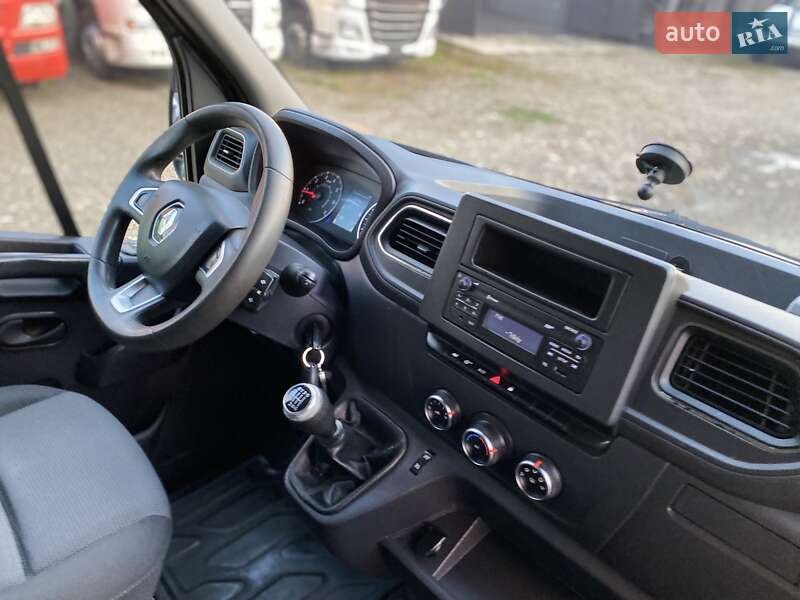 Тентованый Renault Master 2022 в Хусте
