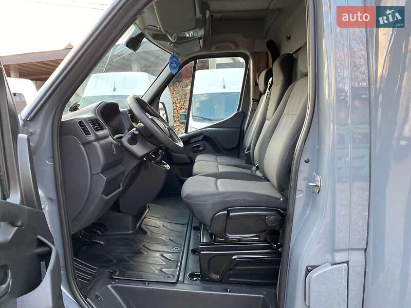 Тентованый Renault Master 2022 в Хусте