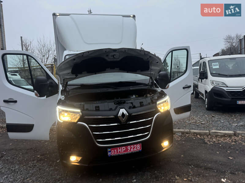 Вантажний фургон Renault Master 2022 в Рівному