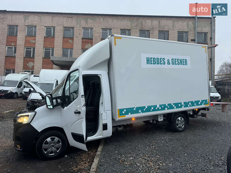 Вантажний фургон Renault Master 2022 в Рівному