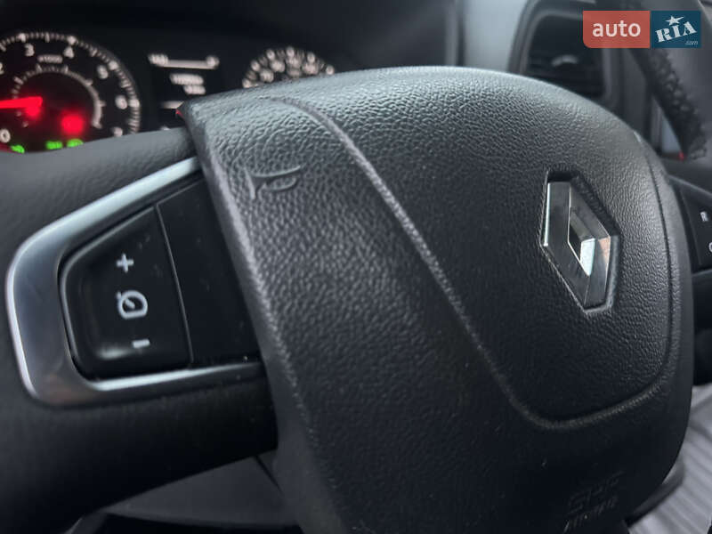 Вантажний фургон Renault Master 2022 в Рівному