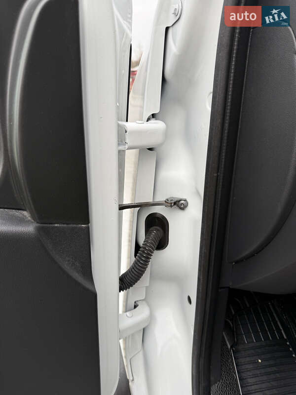 Вантажний фургон Renault Master 2021 в Дубні фото 46 Вантажний фургон Renault Master 2021 в Дубні