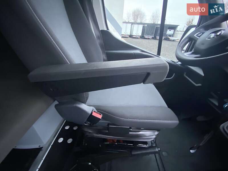 Другие грузовики Renault Master 2022 в Киеве