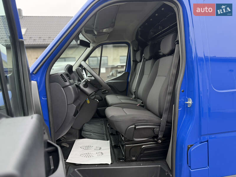 Вантажний фургон Renault Master 2022 в Дубні