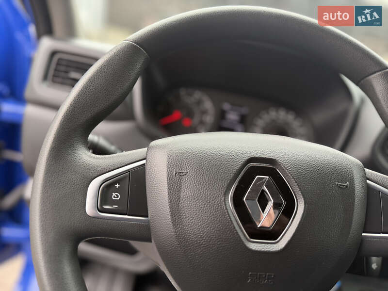 Вантажний фургон Renault Master 2022 в Дубні