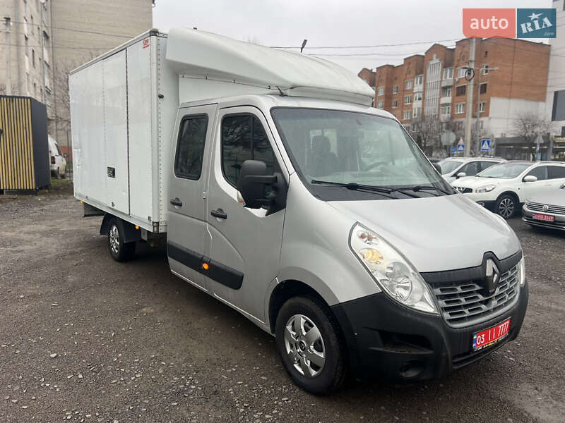 Вантажний фургон Renault Master 2015 в Луцьку